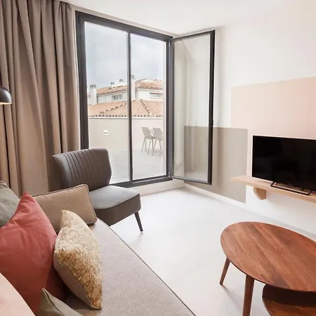 Premium - Calle Granada Malaga